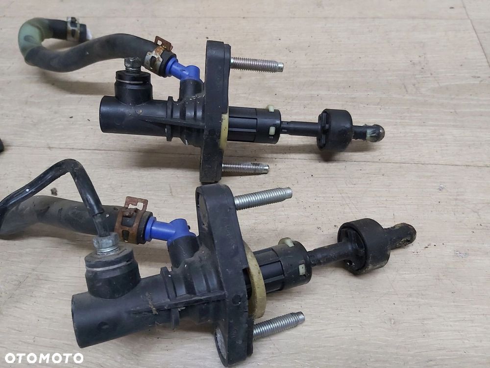 Toyota Yaris II LIFT 06-11r pompka sprzęgła wysprzęglik 1,0 1,3 - 3