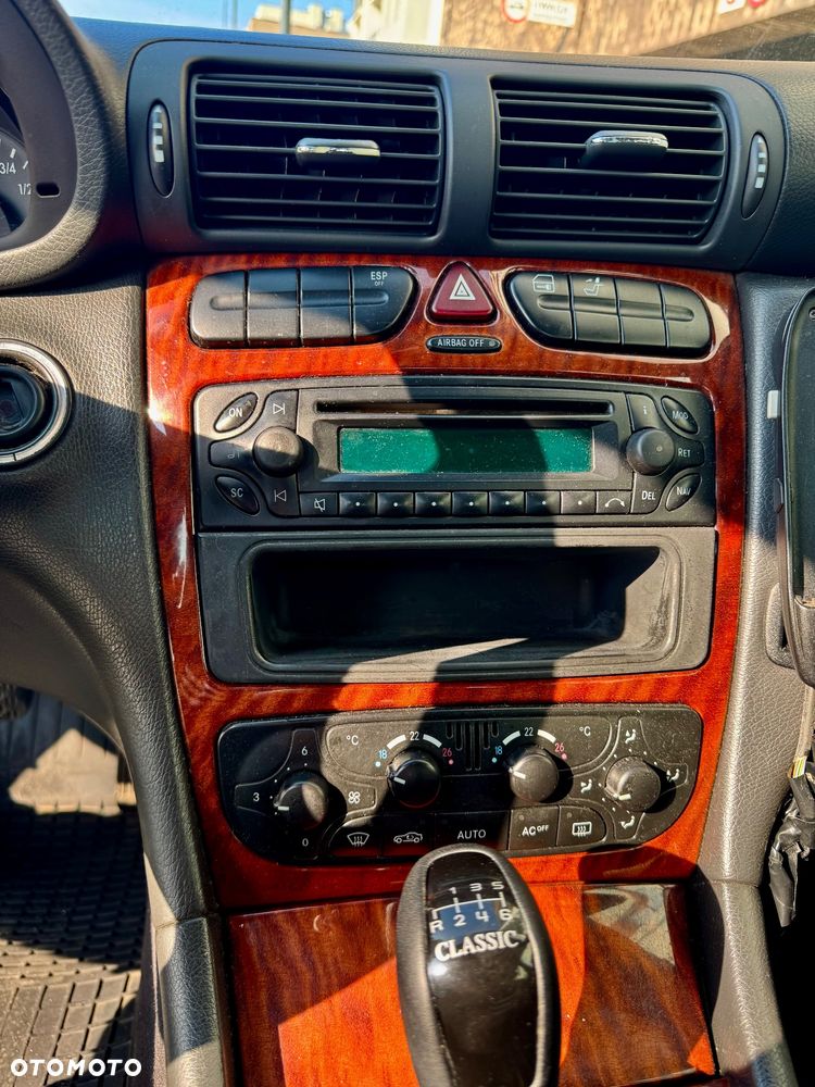 Mercedes-Benz Klasa C 220 CDI Classic - 18