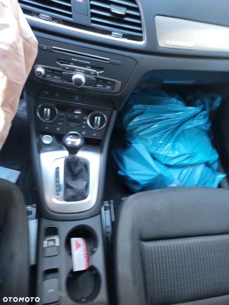 Audi Q3 2017 photo 2