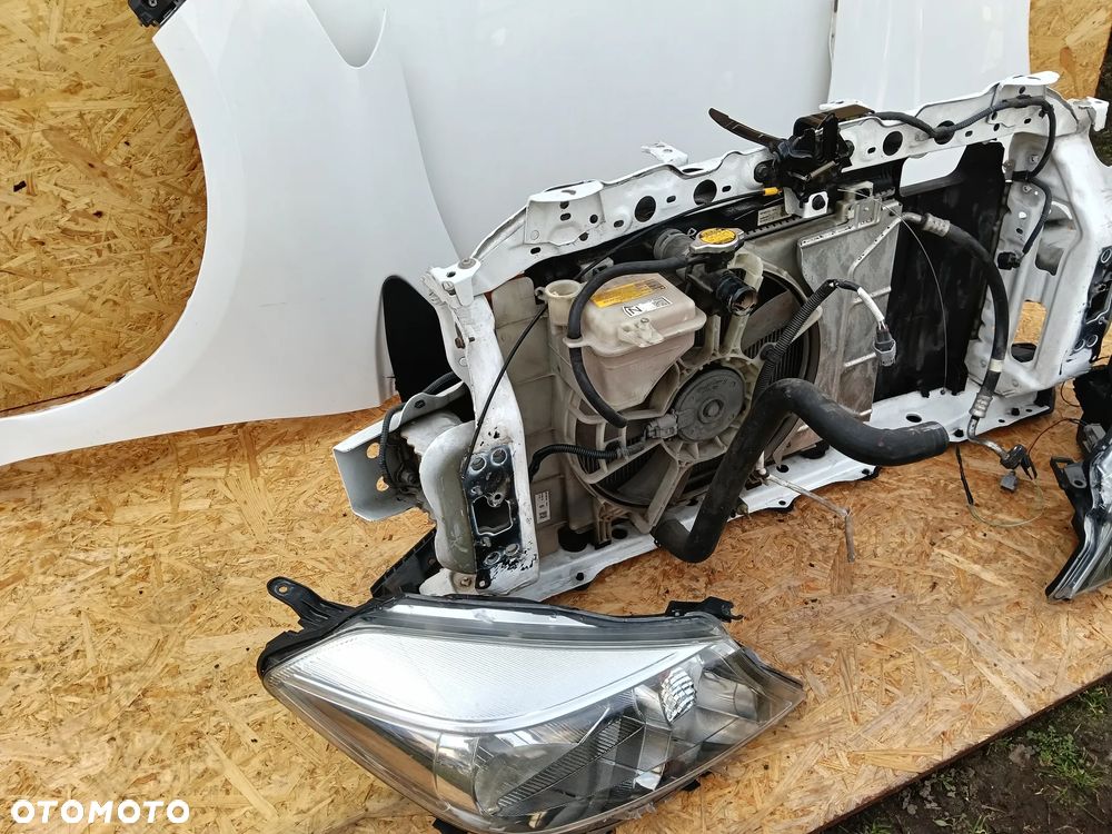 Toyota Yaris III 1.0 Maska Błotniki Lampy Pas Przedni Chłodnice - 6
