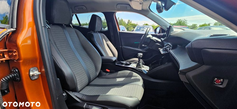 Peugeot 2008 1.2 Pure Tech GPF Allure S&S - 21