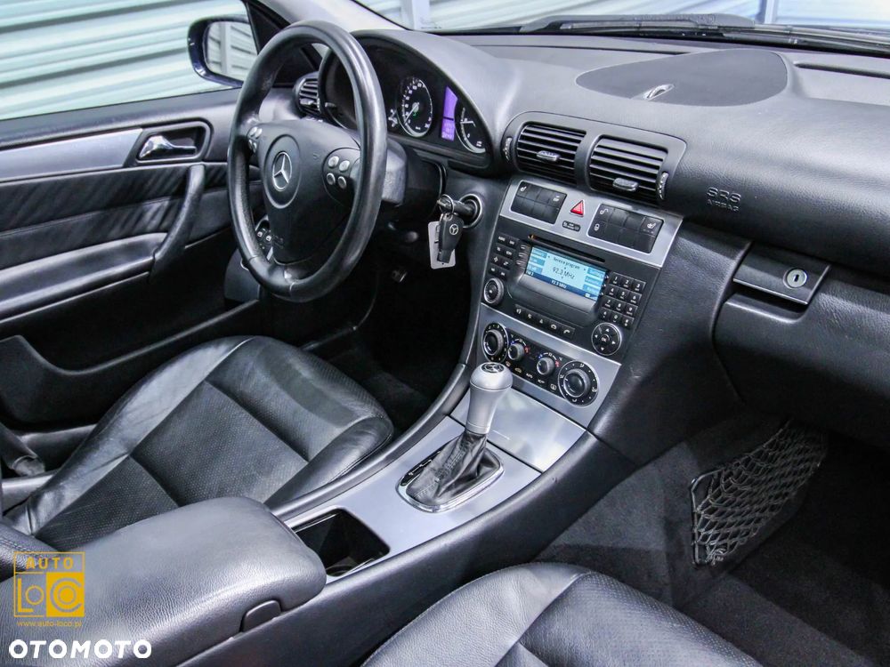 Mercedes-Benz Klasa C 200 T Kompressor Automatik Avantgarde Sport Edition - 15