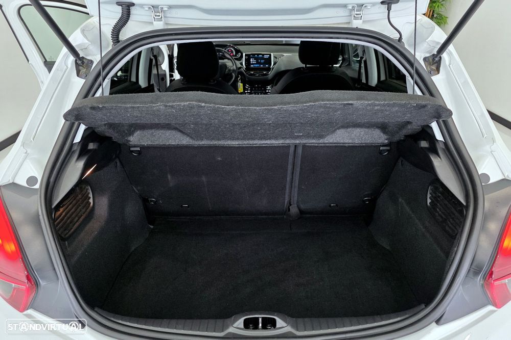 Peugeot 208 1.2 PureTech GT Line - 12
