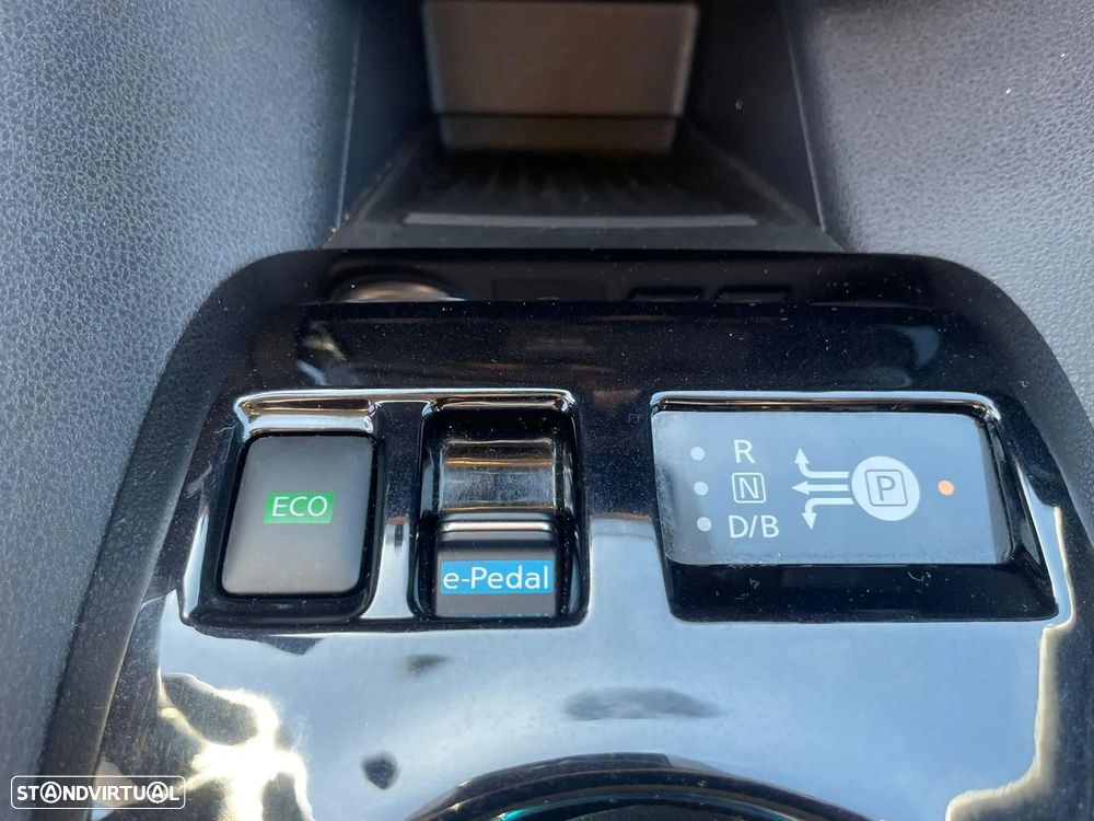 Nissan Leaf Tekna ProPilot Park - 12