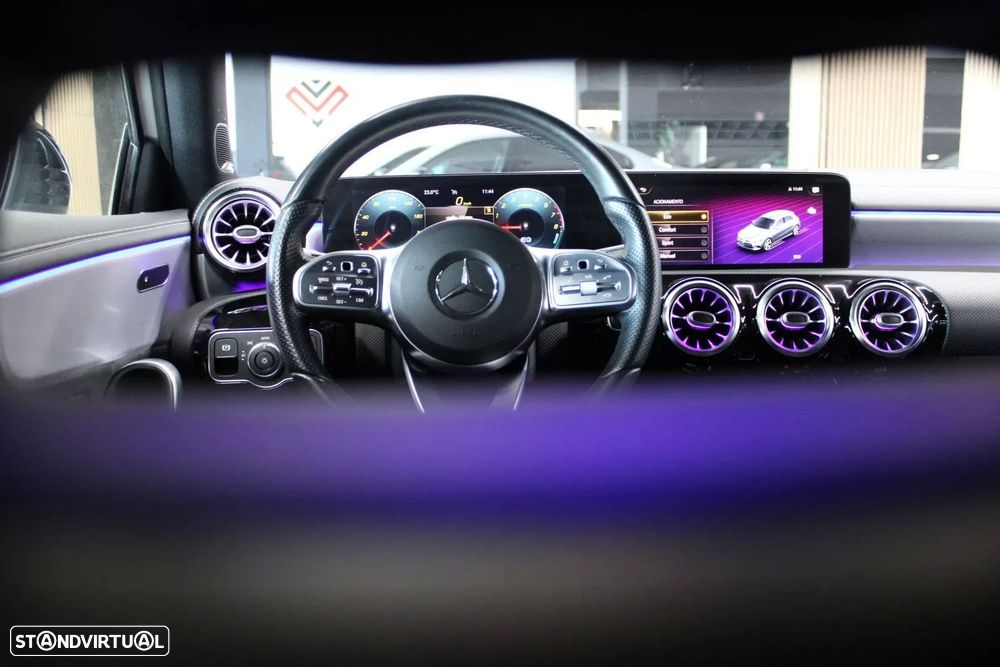 Mercedes-Benz A 250 e AMG Line - 8