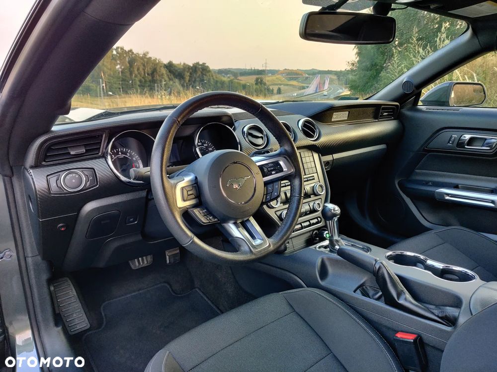 Ford Mustang 3.7 V6 - 12