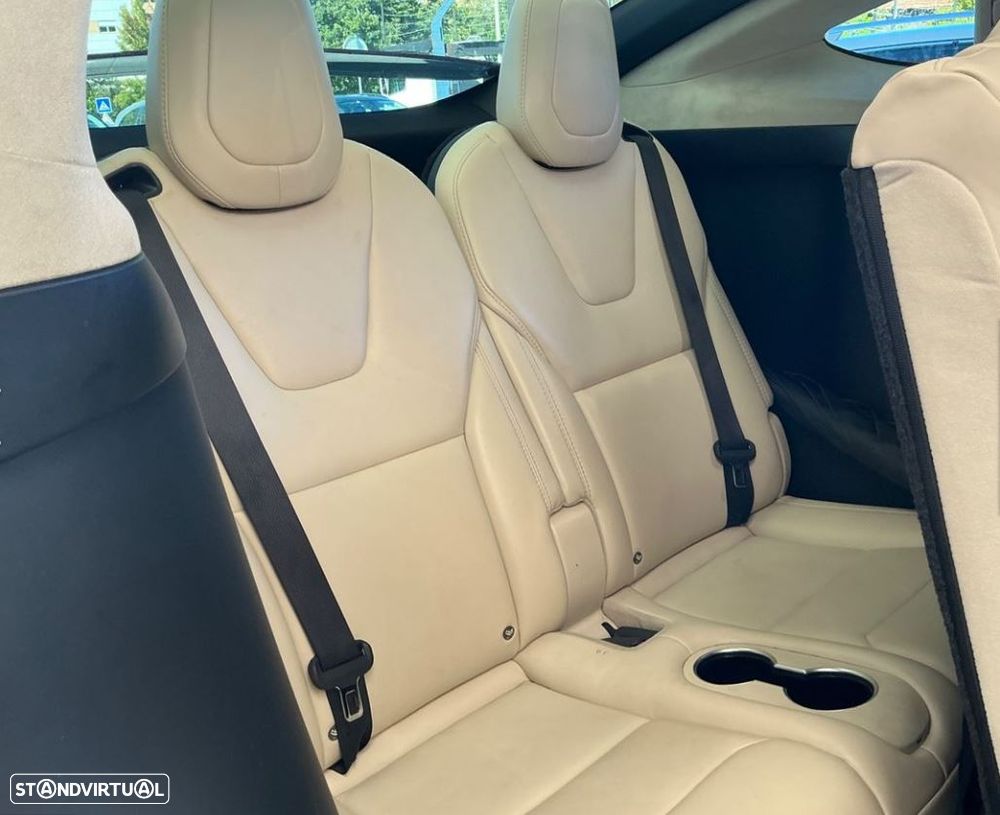 Tesla Model X 100D - 11