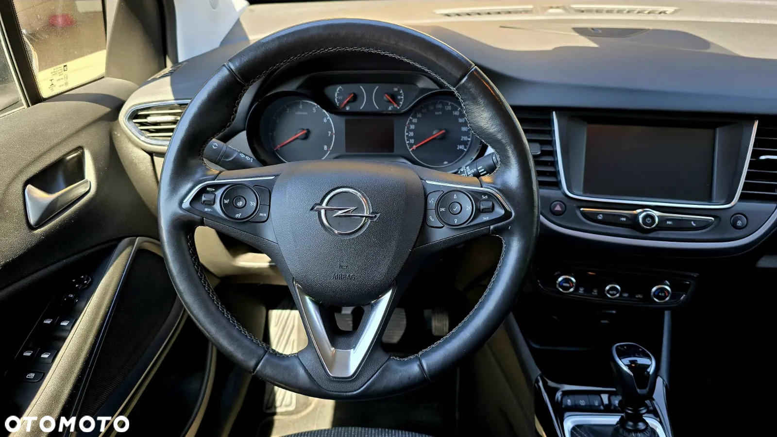 Opel Crossland X 1.2 Start/Stop Innovation - 28