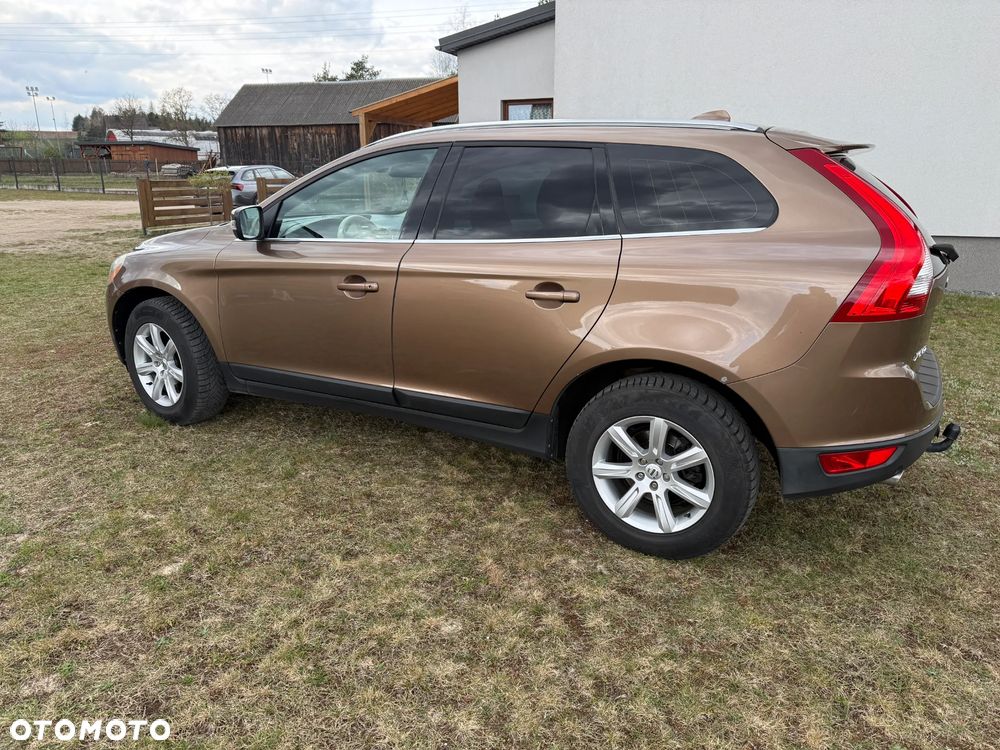 Volvo XC 60 ver-2-4d-awd - 4