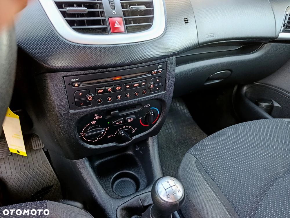 Peugeot 206 plus 75 - 8