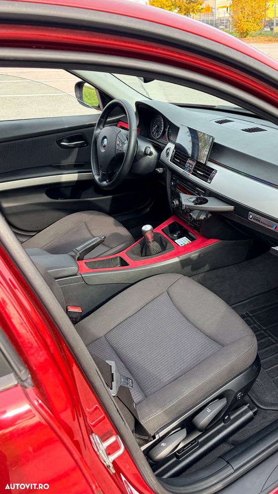 BMW Seria 3 318d - 10