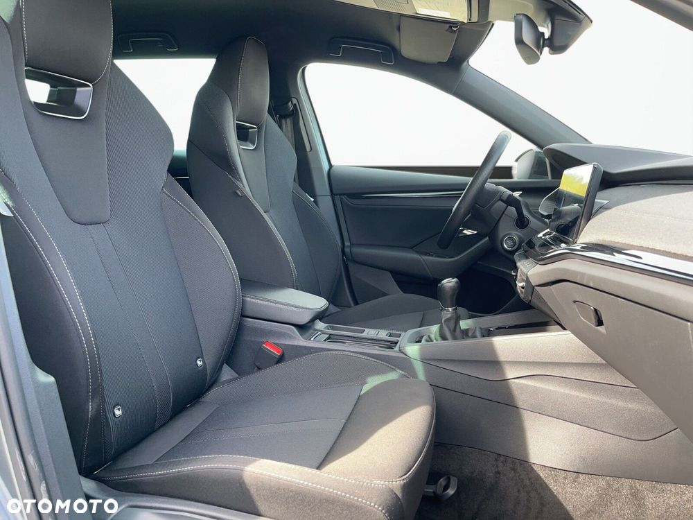 Skoda Octavia 2.0 TDI Sportline - 22