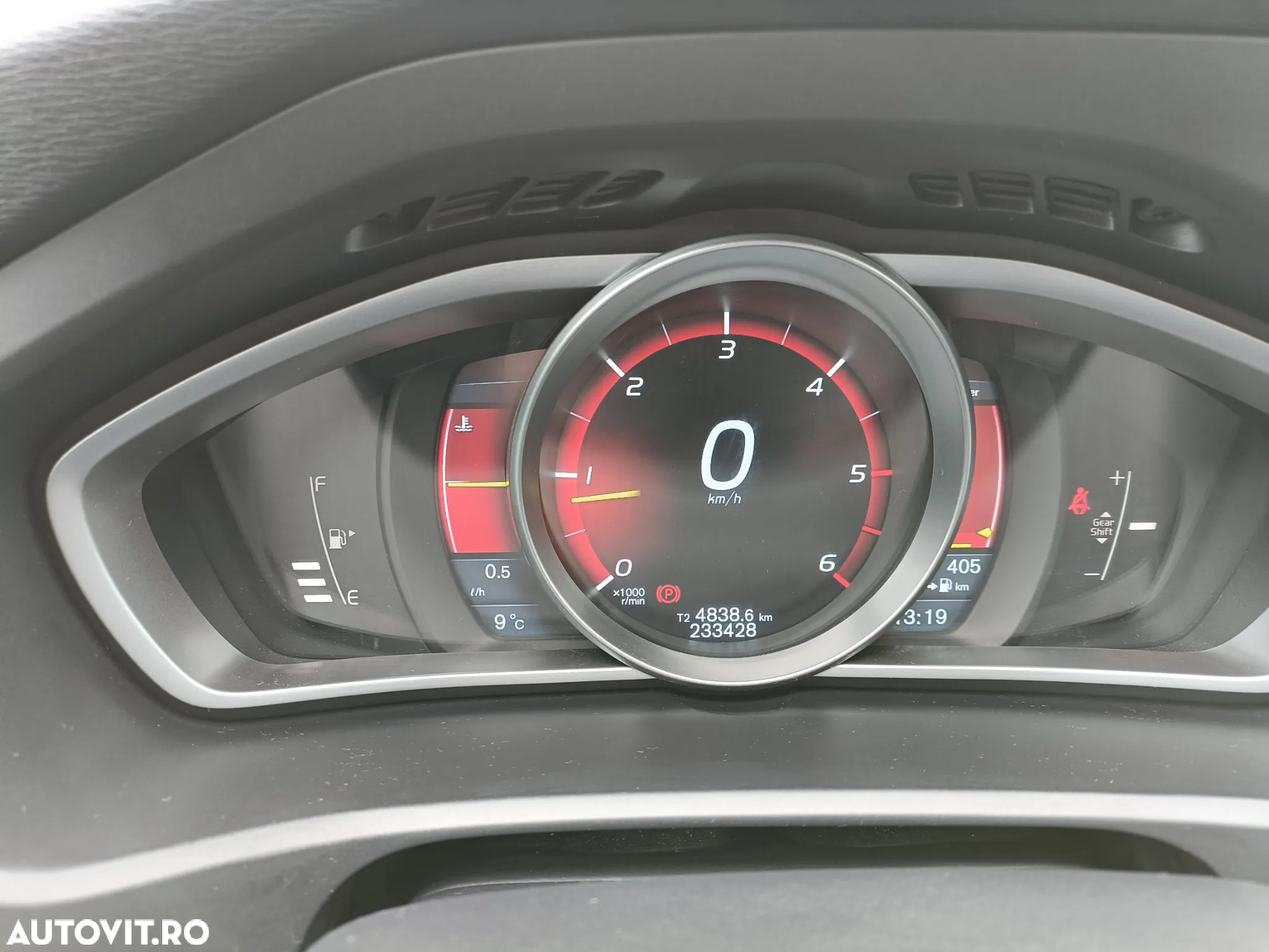 Volvo V40 D3 Momentum - 6