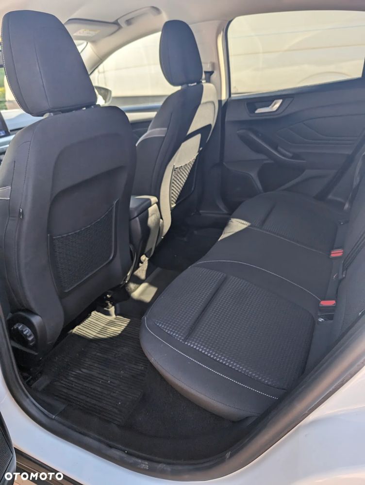 Ford Focus 1.0 EcoBoost Connected - 6
