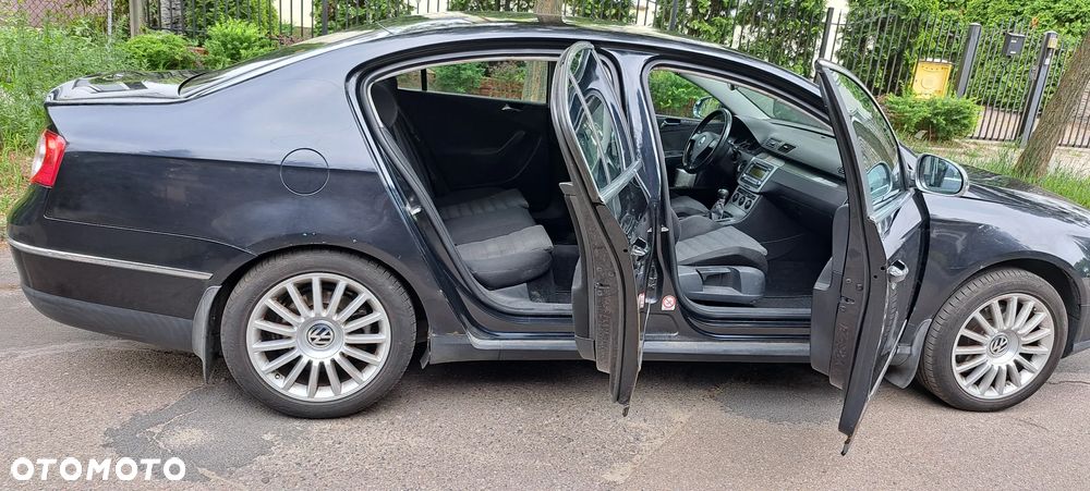 Volkswagen Passat 2.0 TDI DPF Sportline - 5