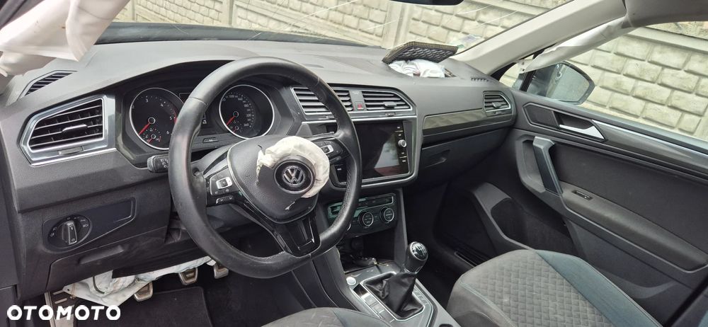 Volkswagen Tiguan - 10