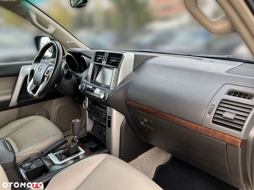 Toyota Land Cruiser 2010
