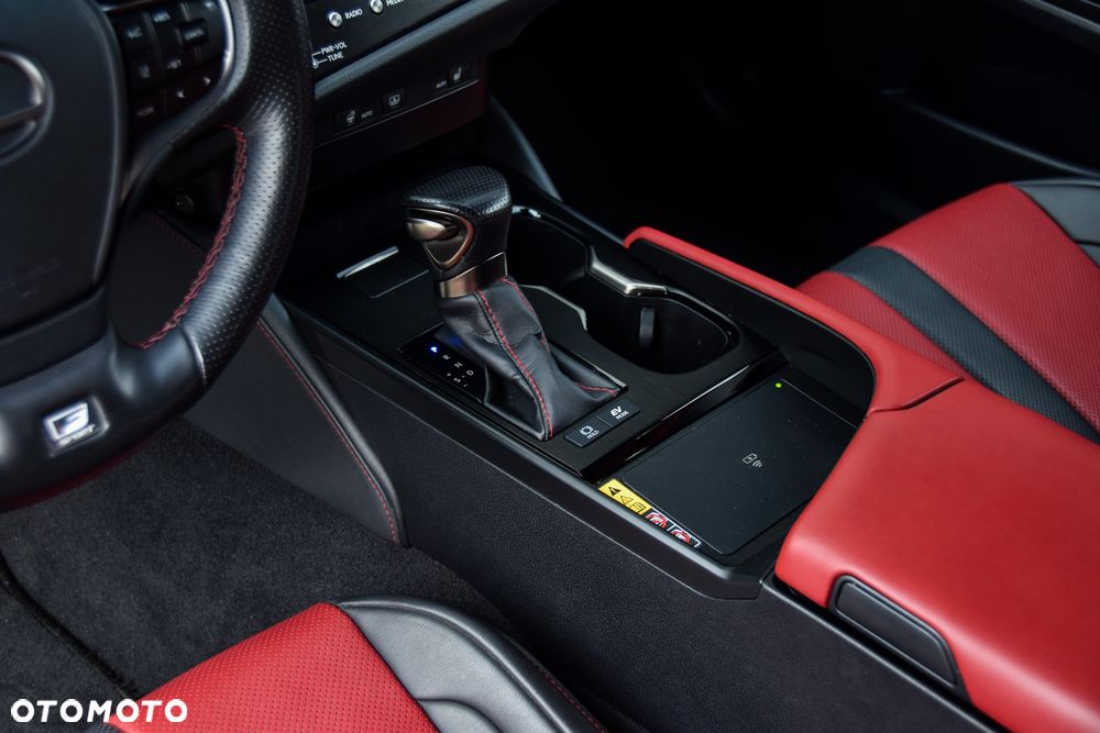 Lexus ES 300h F Sport Edition - 7