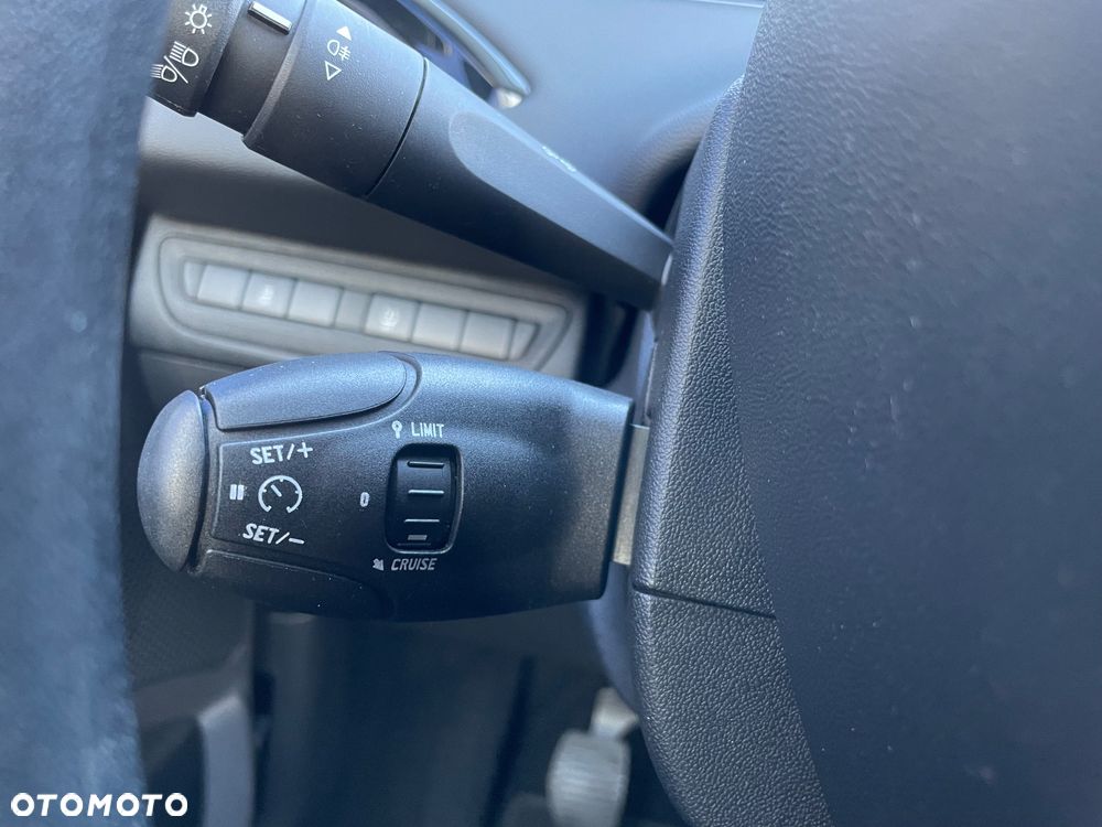 Peugeot 208 1.2 PureTech Active - 21