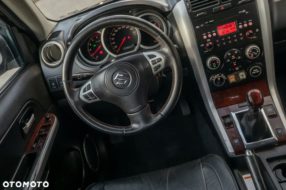 Suzuki Grand Vitara 1.9 DDiS Comfort DPF - 27