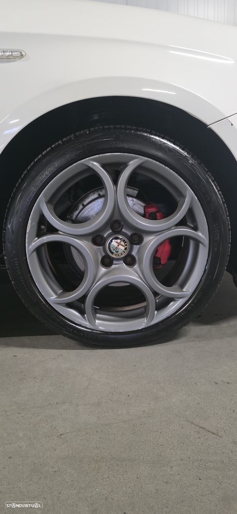 Alfa Romeo Giulietta 1.6 JTDm Exclusive - 4