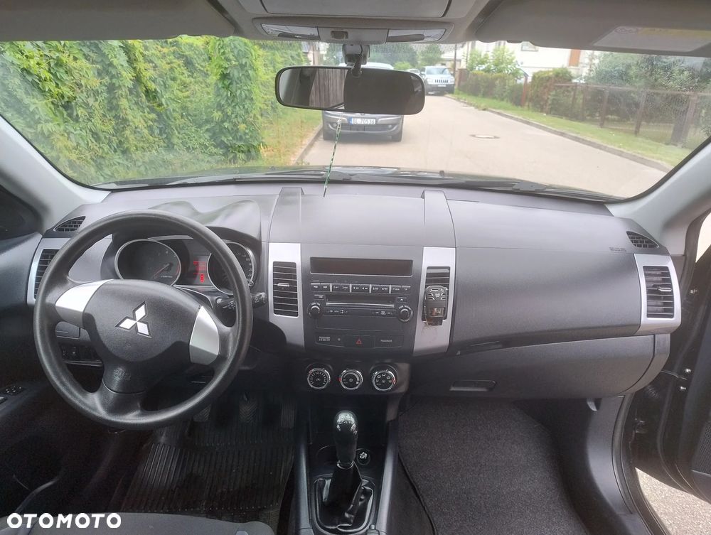 Mitsubishi Outlander 2.0 Intense 2WD - 6