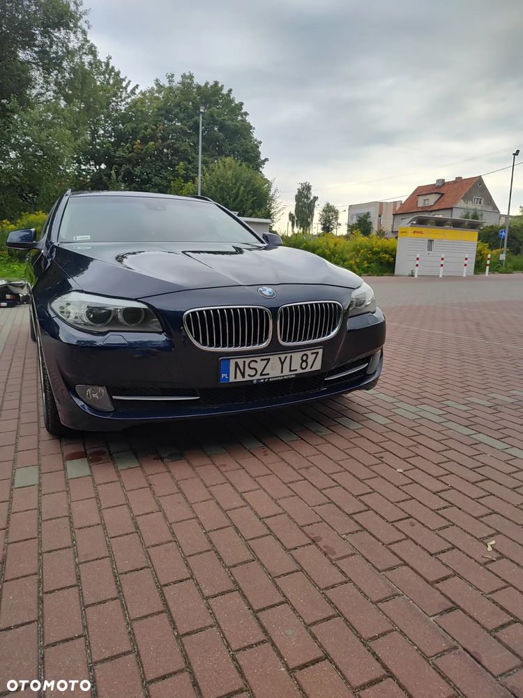 BMW Seria 5 520d Touring - 10