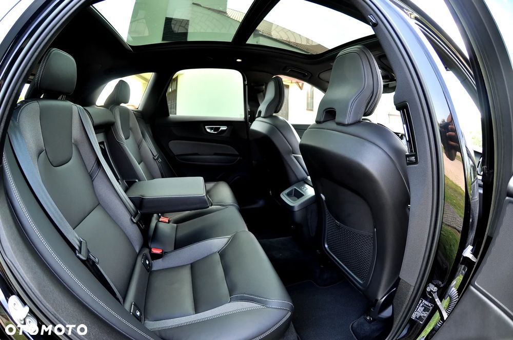 Volvo XC 60 B4 D Ultimate Dark - 30