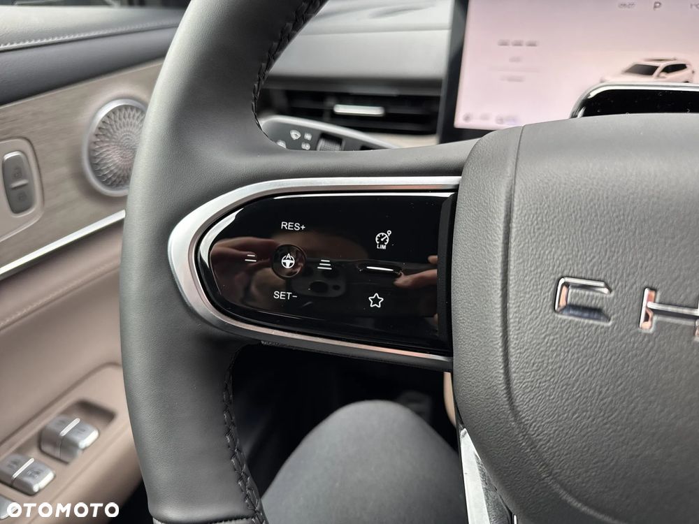 Chery Tiggo 8 1.5 T-GDI Super Hybrid Prestige DCT - 23