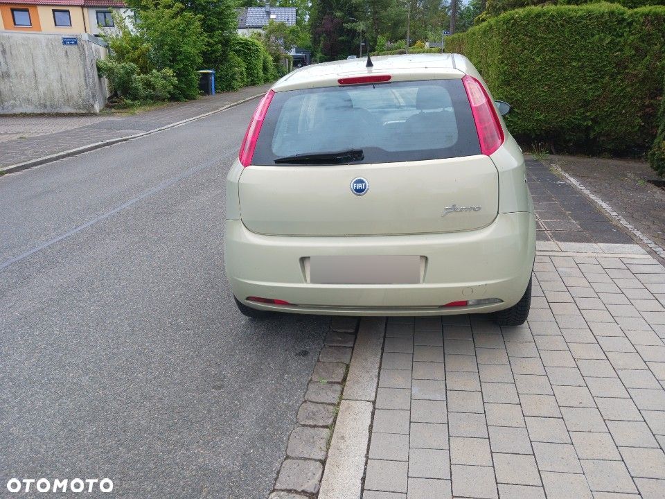 Fiat Punto 1.4 16V Emotion - 4