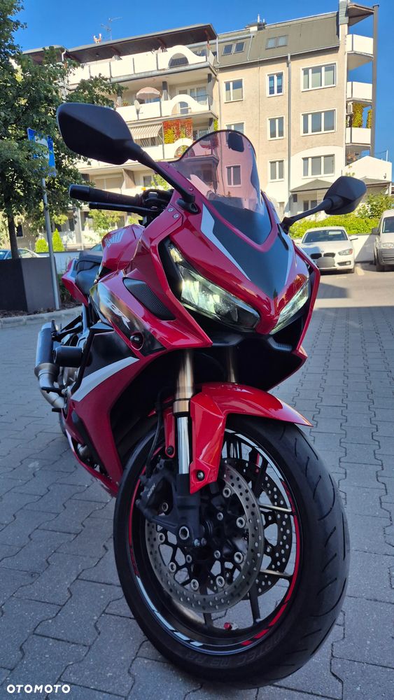 Honda CBR - 1