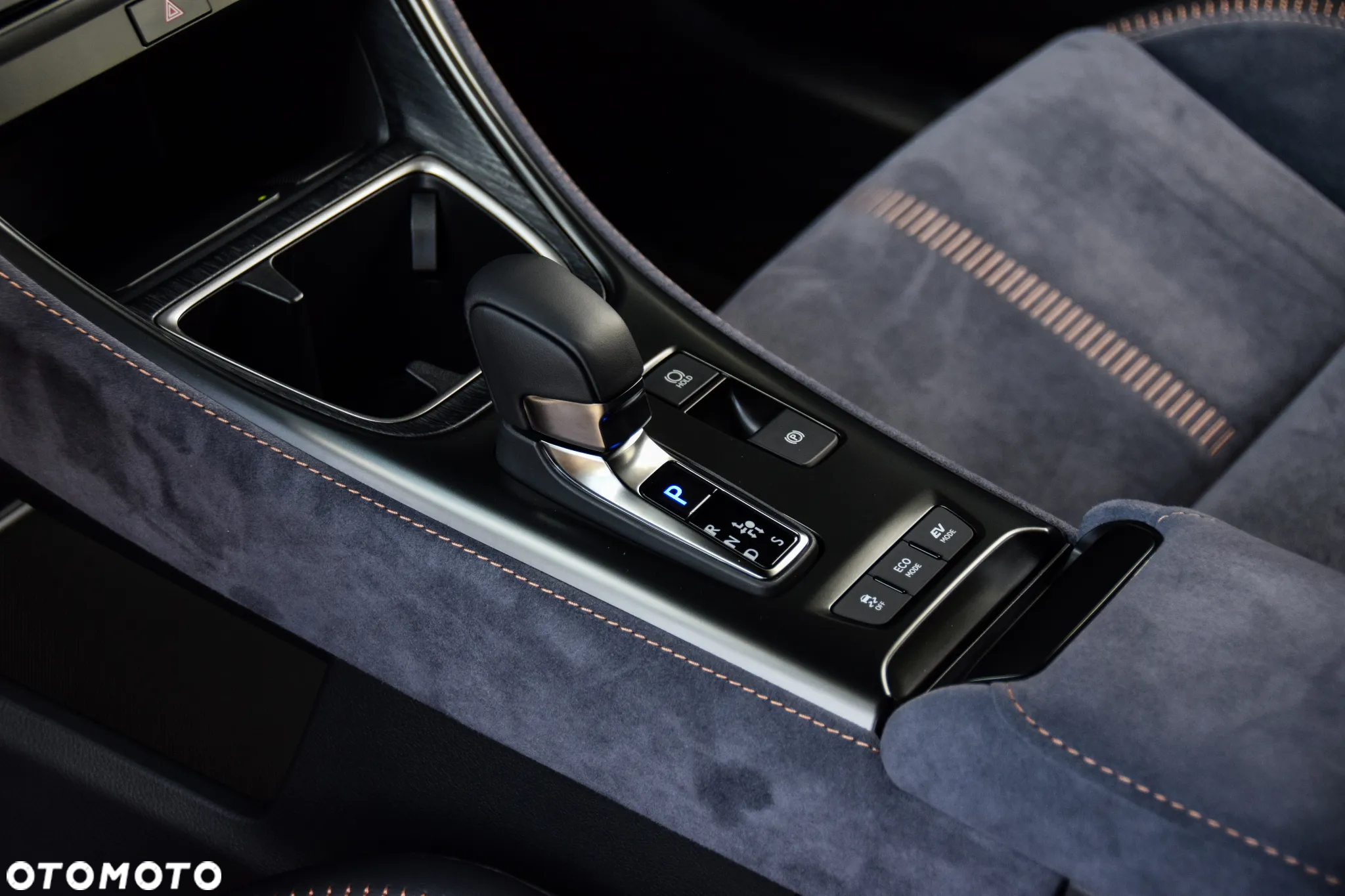 Lexus LBX 1.5 Hybrid Cool - 9