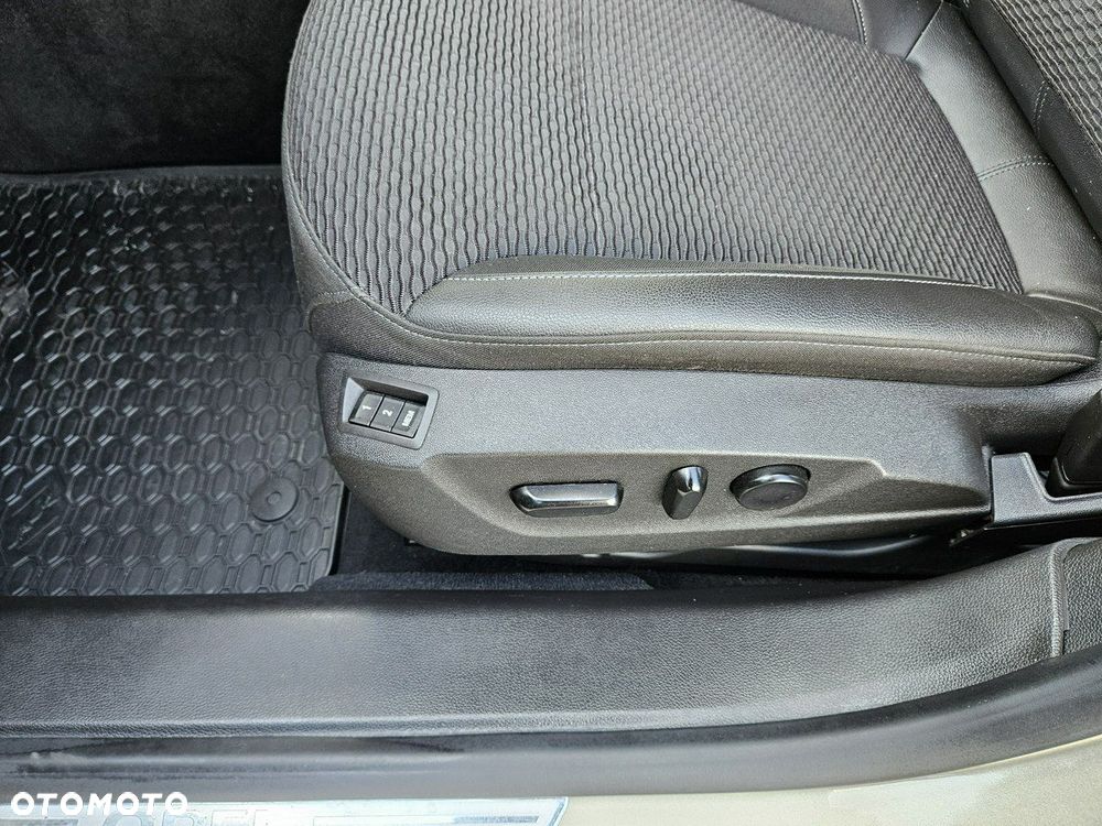 Opel Insignia - 19
