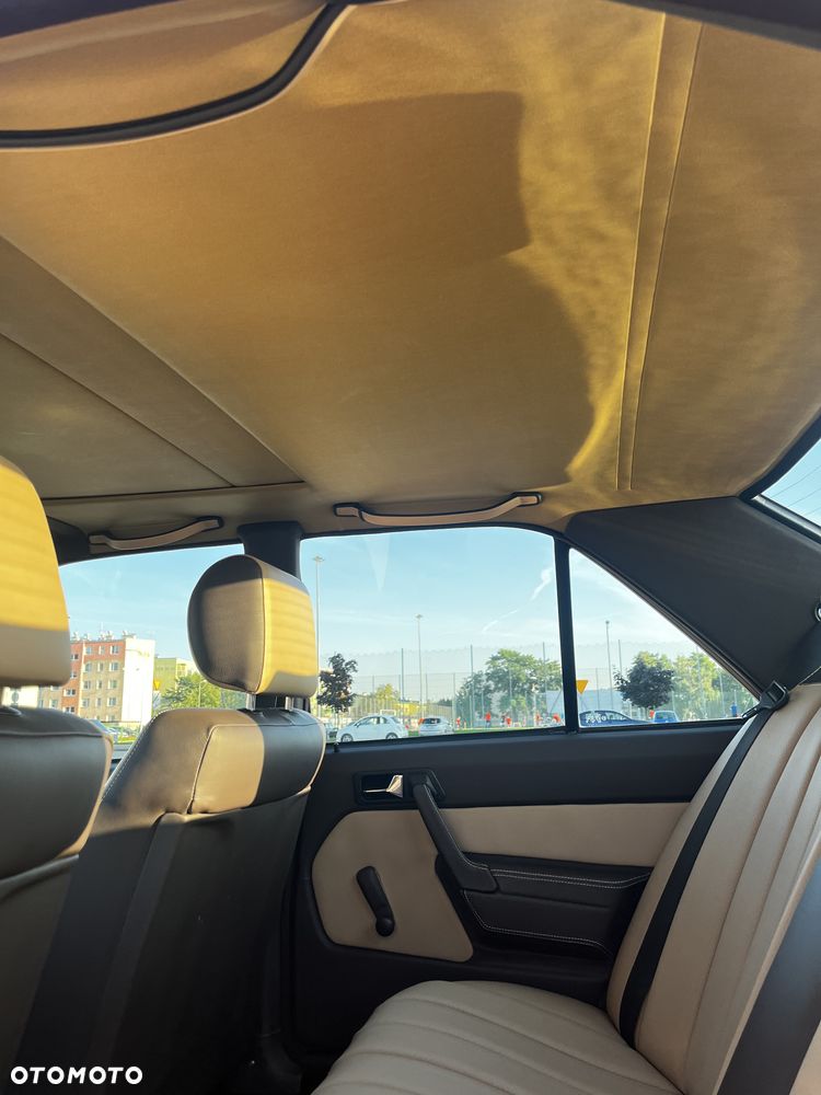 Mercedes-Benz W201 (190) - 15