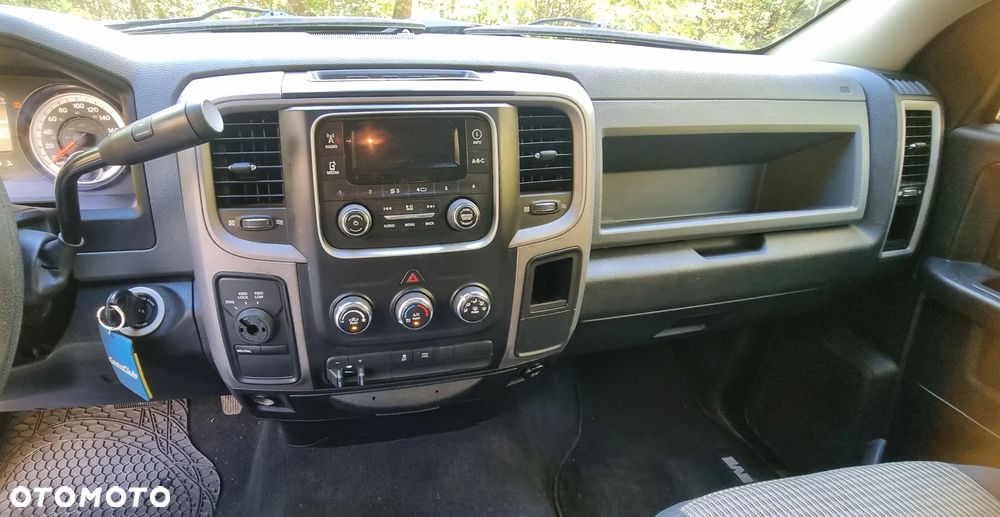 Dodge RAM 5.7 4x4 - 10