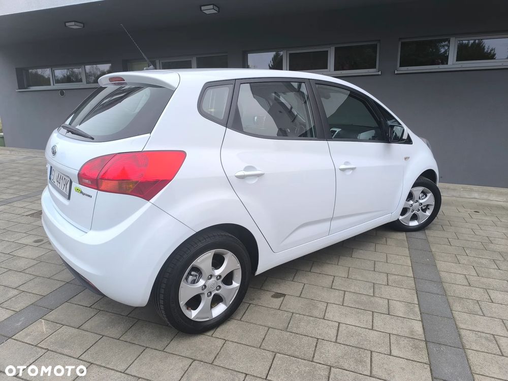 Kia Venga - 5