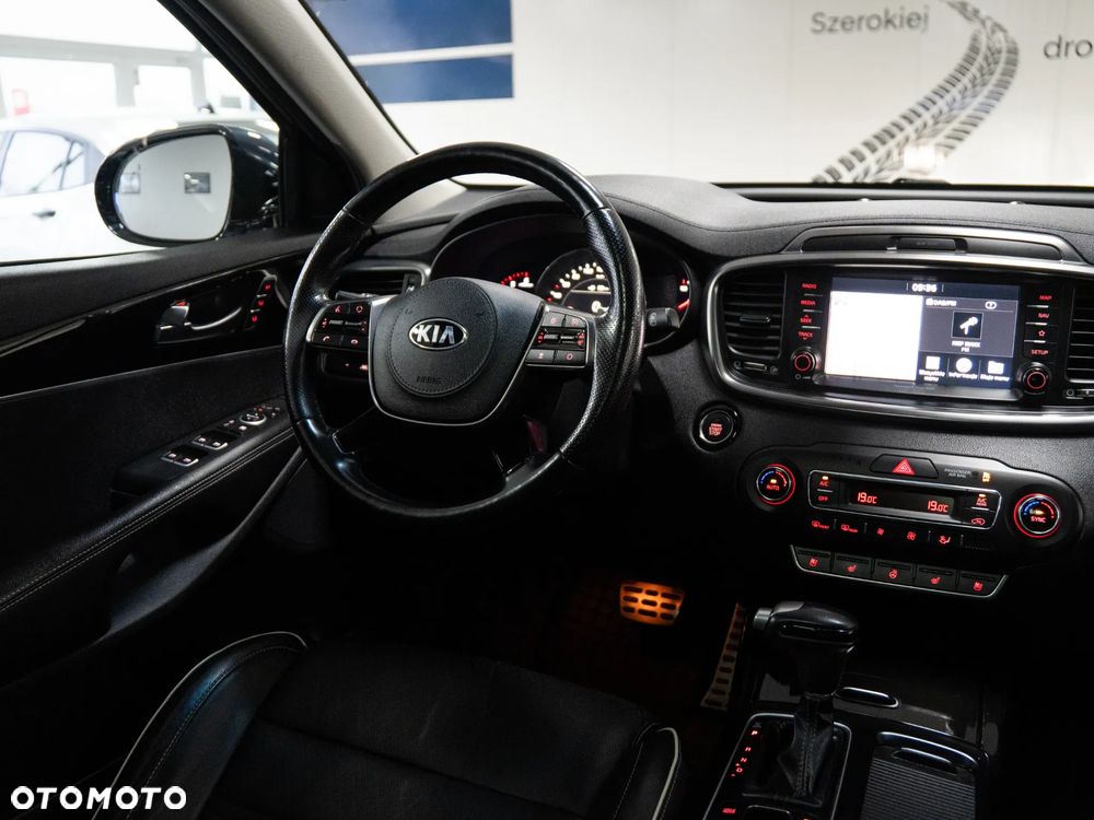Kia Sorento 2.0 CRDI GT Line - 28