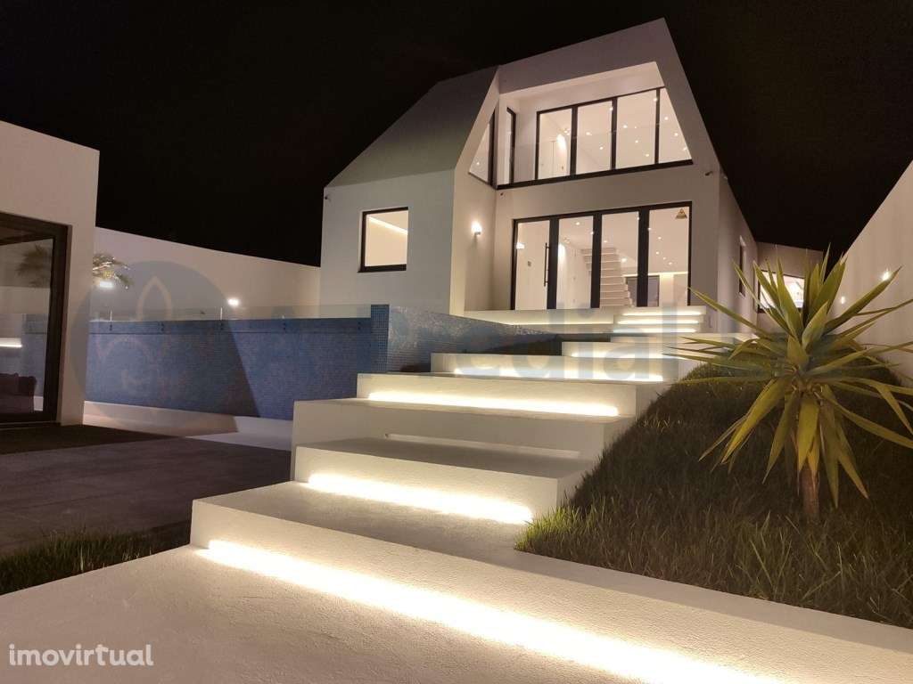 Moradia T3+1 | Nova| Piscina - Francelos - Grande imagem: 2/20