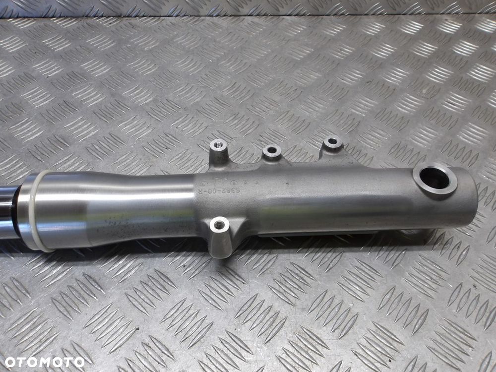 Laga zawieszenia przód prawa SUZUKI VLR 1800 C109R BOULEVARD/INTRUDER 08-13r   PN. 51103-22H00 - 11