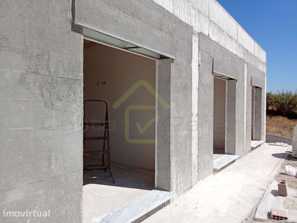 Moradia T4 Nova com vista deslumbrante de campo, a minutos de Torre... - Grande imagem: 2/15