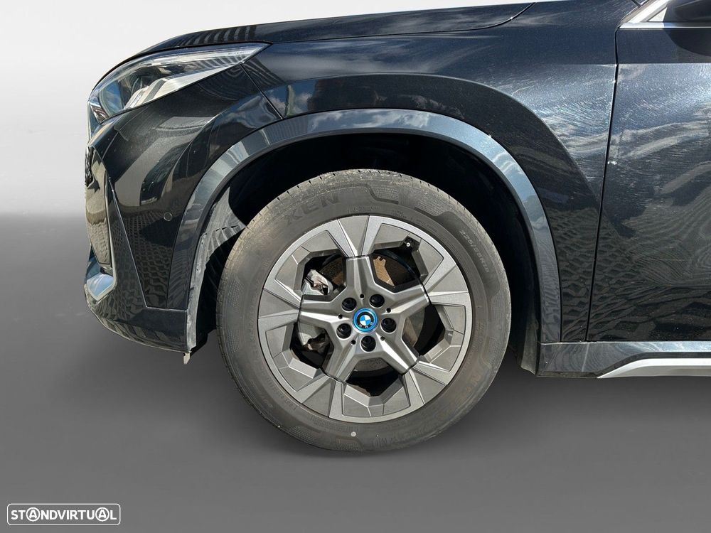 BMW iX1 eDrive20 - 14