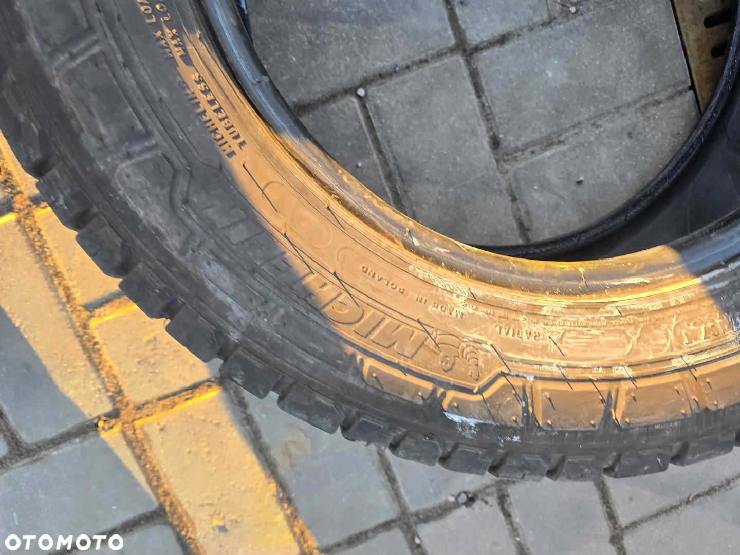 MICHELIN AGILIS CROSSCLIMATE 215/65R16C 109/107T 4X 22R - 7