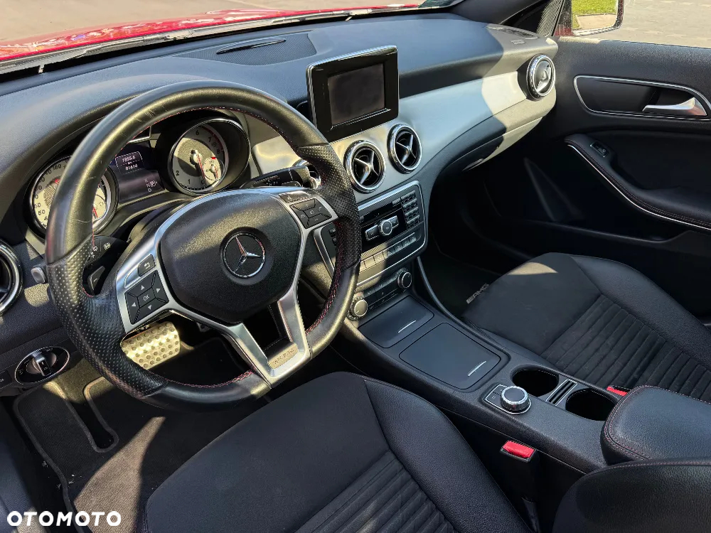Mercedes-Benz GLA 250 4-Matic - 7