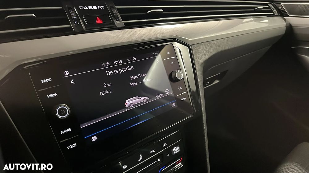 Volkswagen Passat 2.0 TDI DSG Trendline - 22