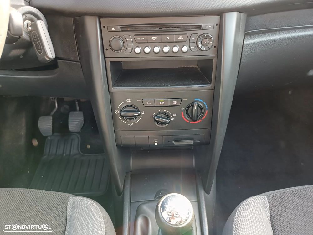 Peugeot 207 1.4 HDi Sport - 17