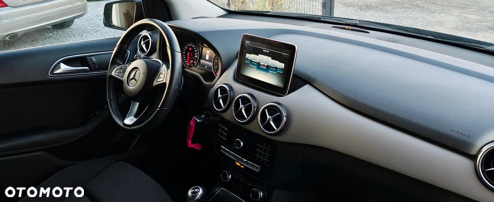 Mercedes-Benz Klasa B 180 (BlueEFFICIENCY) - 33