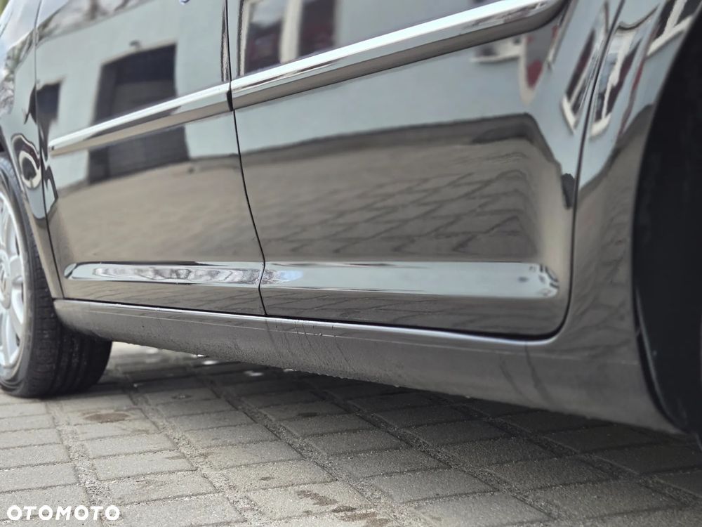 Volkswagen Touran 2.0 TDI DPF DSG Highline - 13