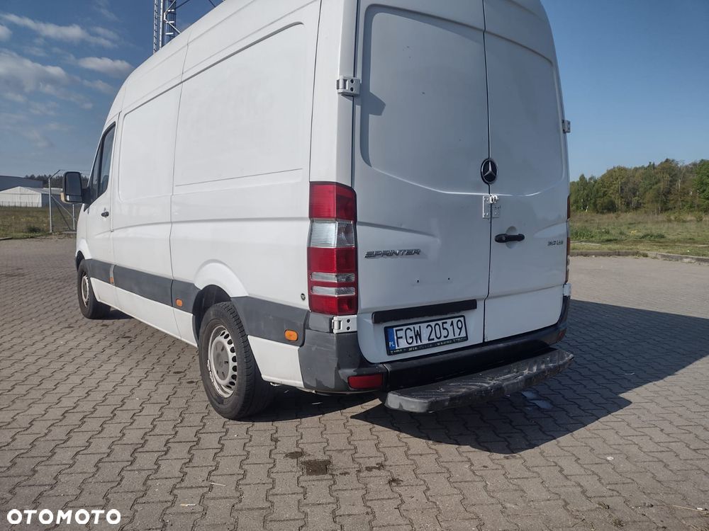 Mercedes-Benz Sprinter - 4