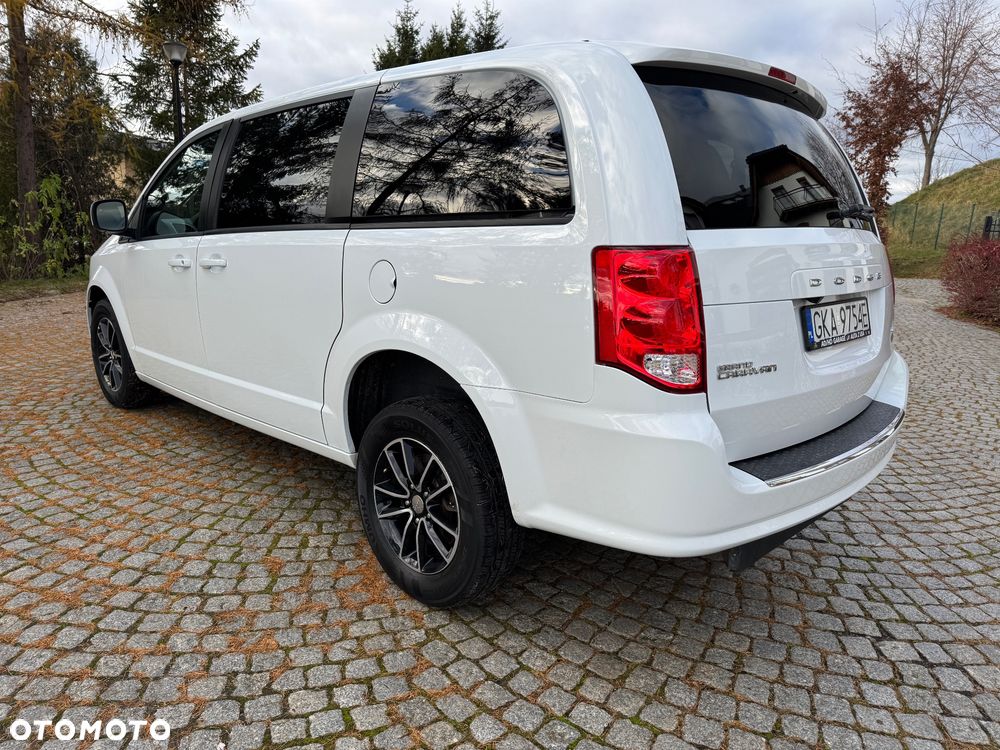 Dodge Grand Caravan 3.6 R/T - 13