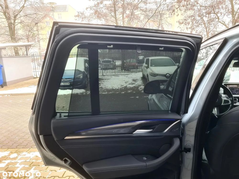 BMW X3 - 32